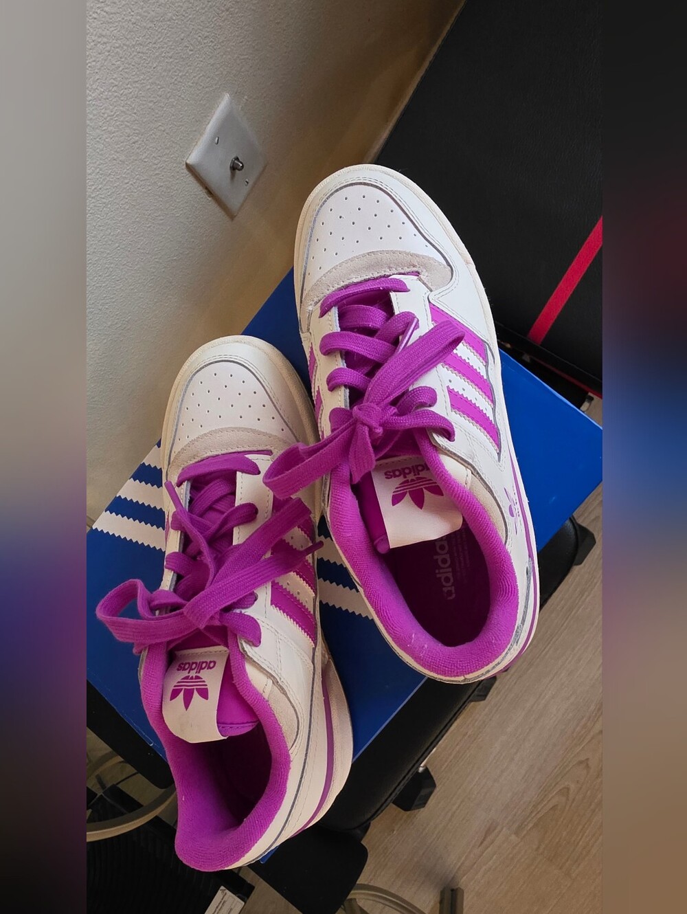 Adidas Women’s White and Purple Low-Top Sneakers